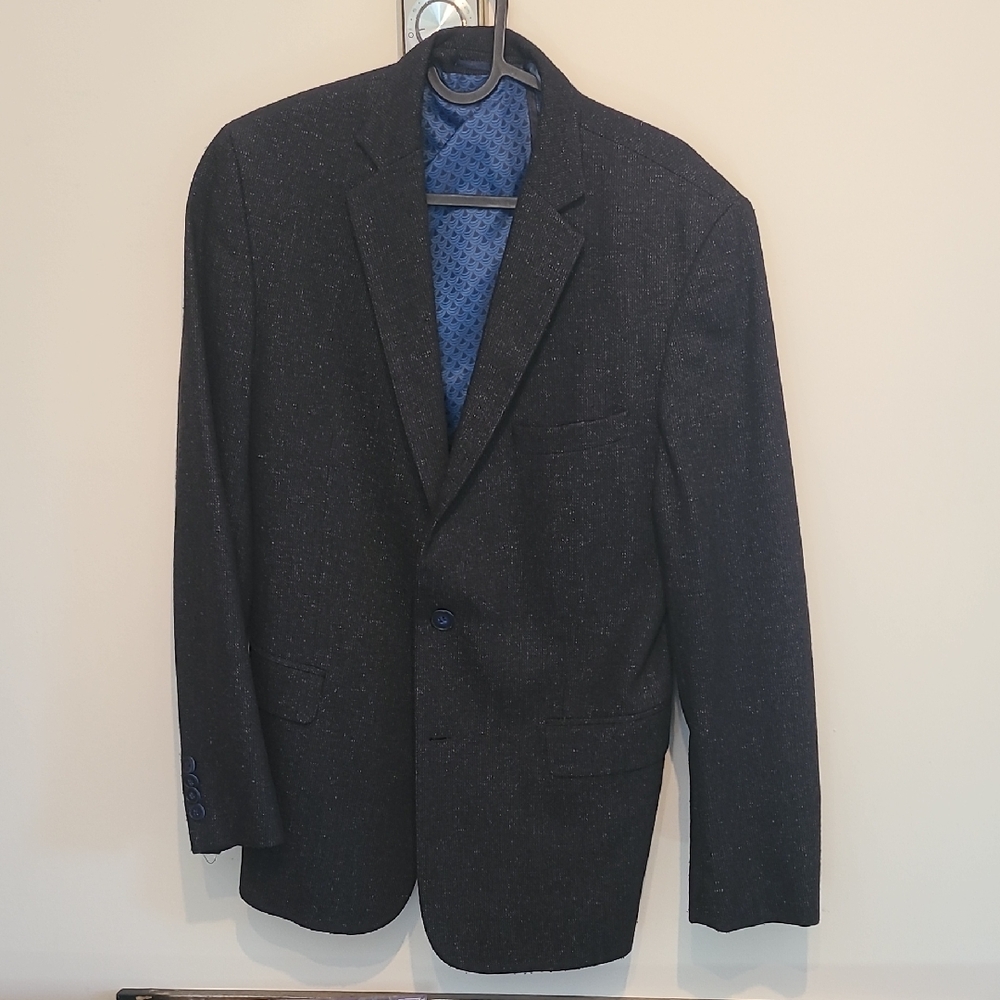 Duchamp Men's  Black Blazer. 38
